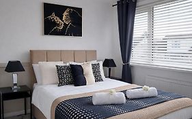 That'S Amore House 3 Bedroom House With Parking Walking Distance To Sandbach Town